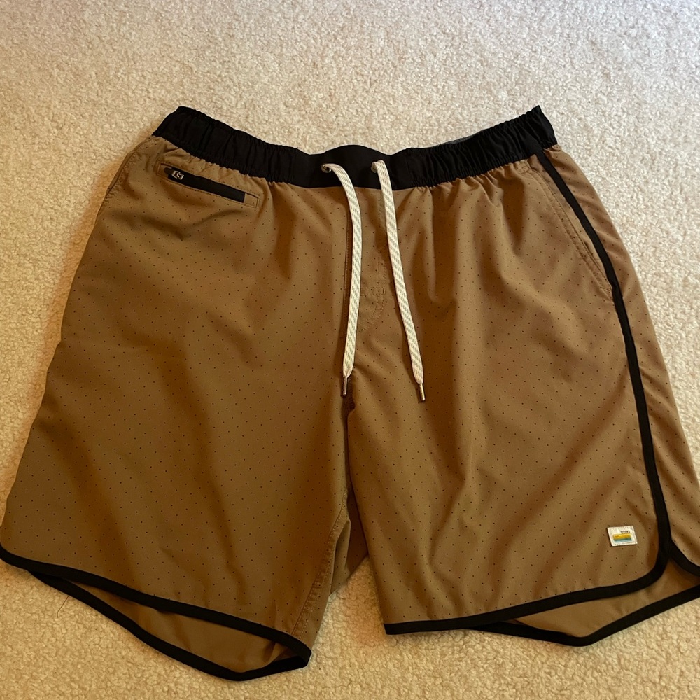 Mens Vuori Banks shorts